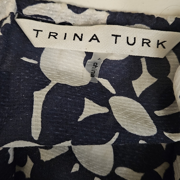 Trina Turk Floral Blouse Silk Blend Size L Navy Blue - Picture 5 of 7